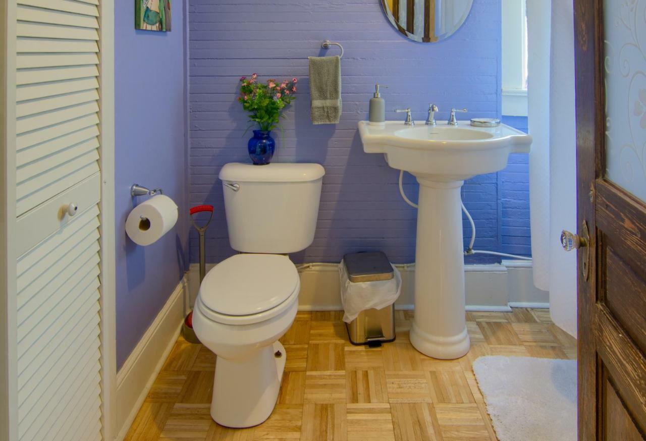 The Mardi Gras House Bed & Breakfast Mobile Eksteriør bilde